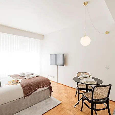 Ceuta Studio Apartments By Lovelystay Porto Exterior foto