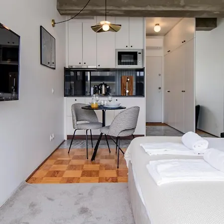 Ceuta Studio Apartments By Lovelystay Porto Exterior foto