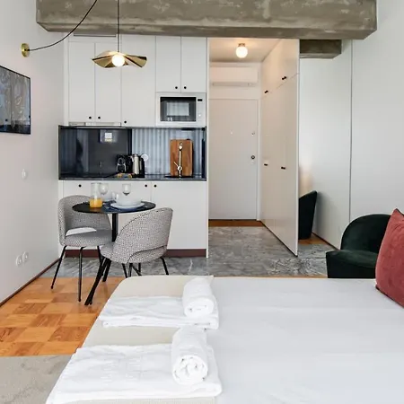 Ceuta Studio Apartments By Lovelystay Porto Exterior foto