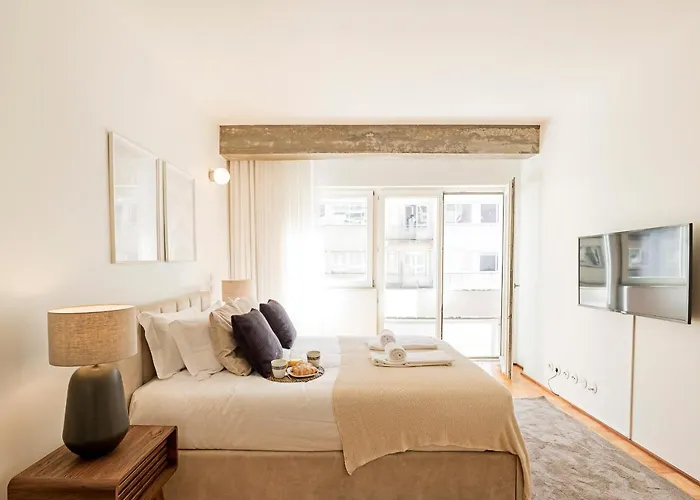 Ceuta Studio Apartments By Lovelystay
