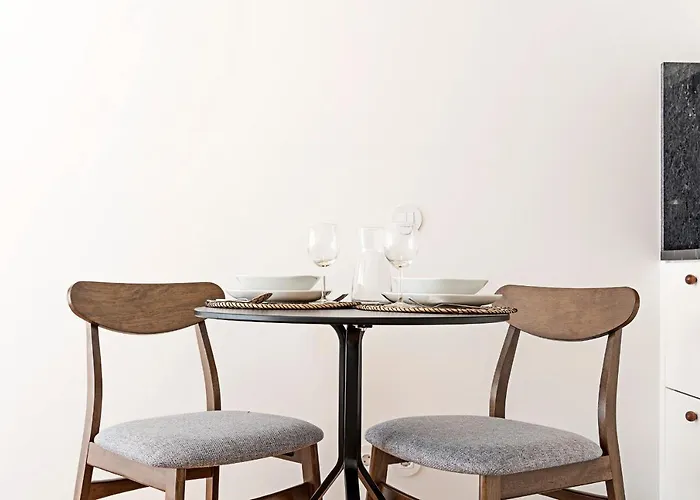 Ceuta Studio Apartments By Lovelystay