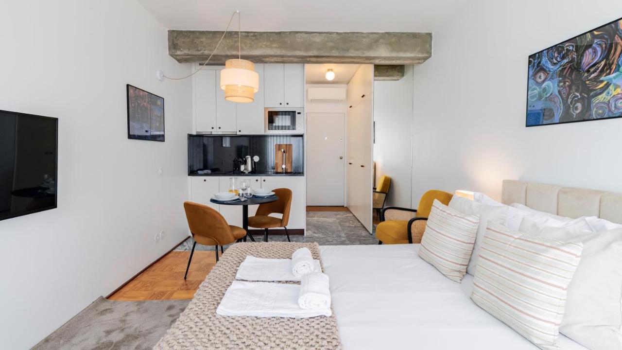 Ceuta By Lovelystay Appartement *